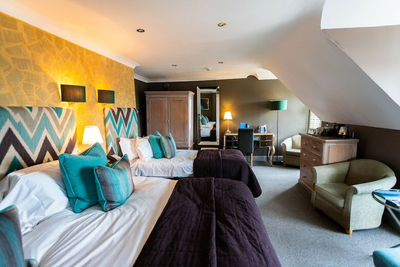 Chichester Harbour Hotel