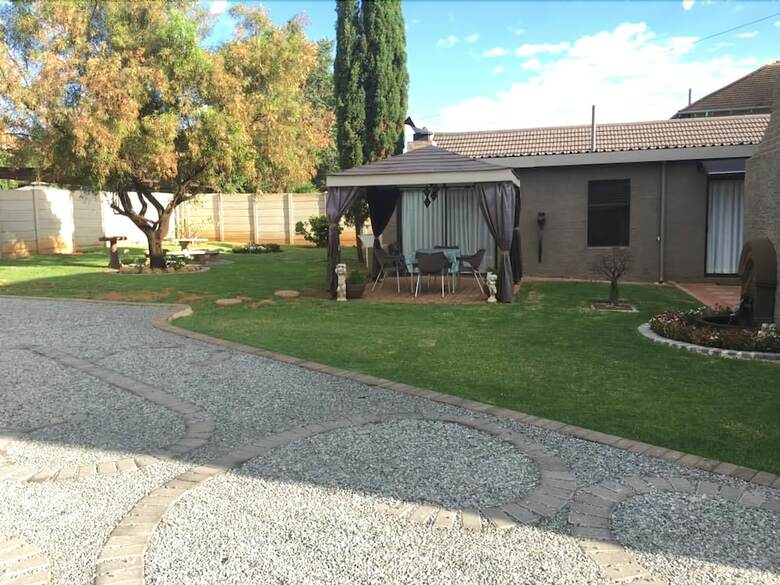 Modern Goldfields Apartments