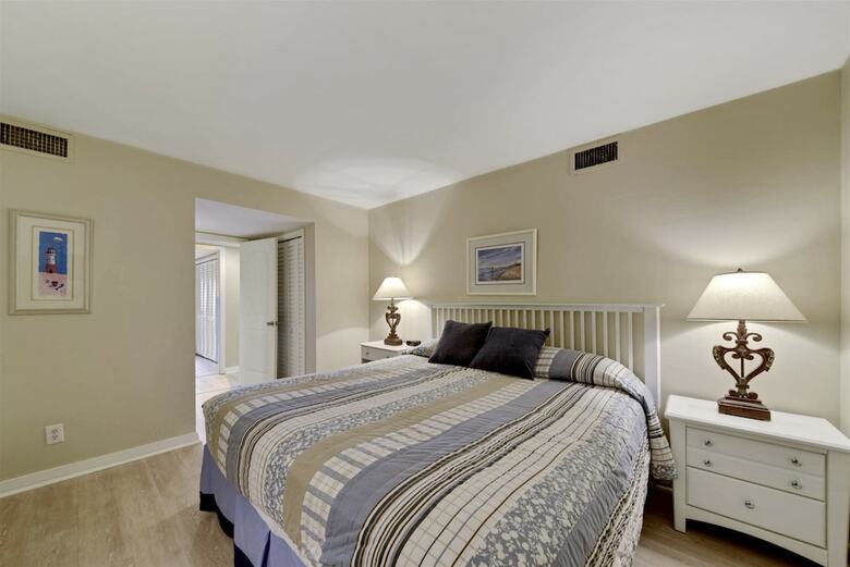 Ocean One 103