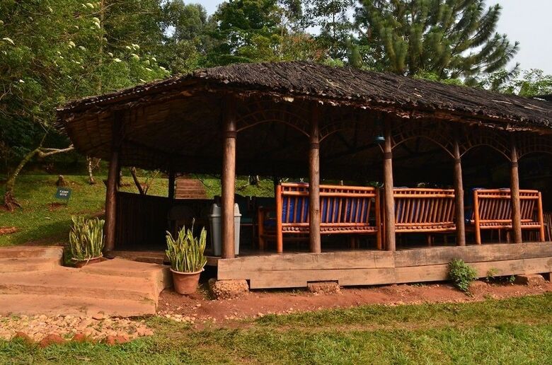 Posada Lake Kitandara Camp