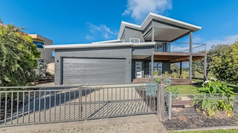 7 Graydens With Views In Ventnor