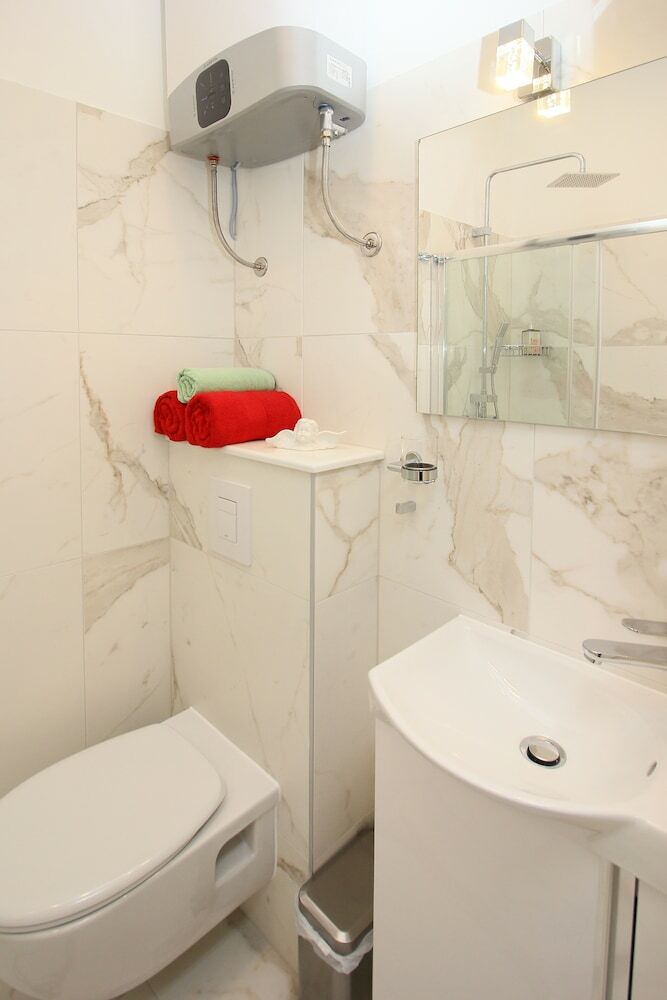 Apartamentos Melek Accommodations