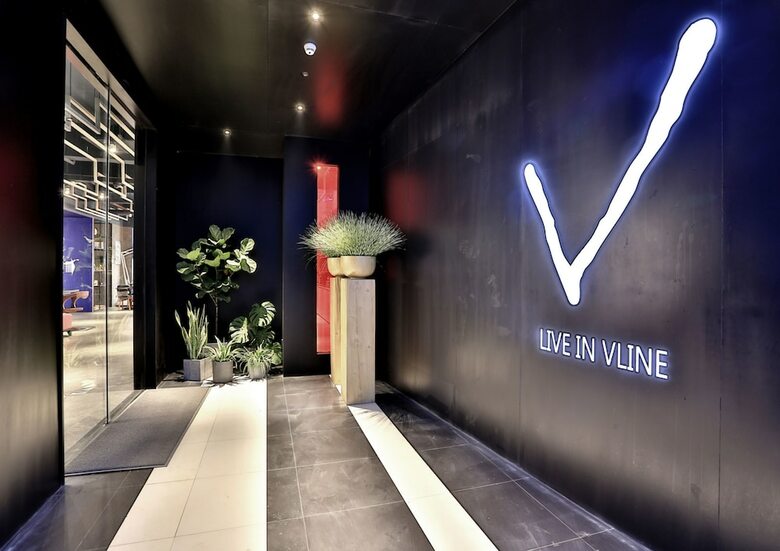 Hangzhou Vline Hotel