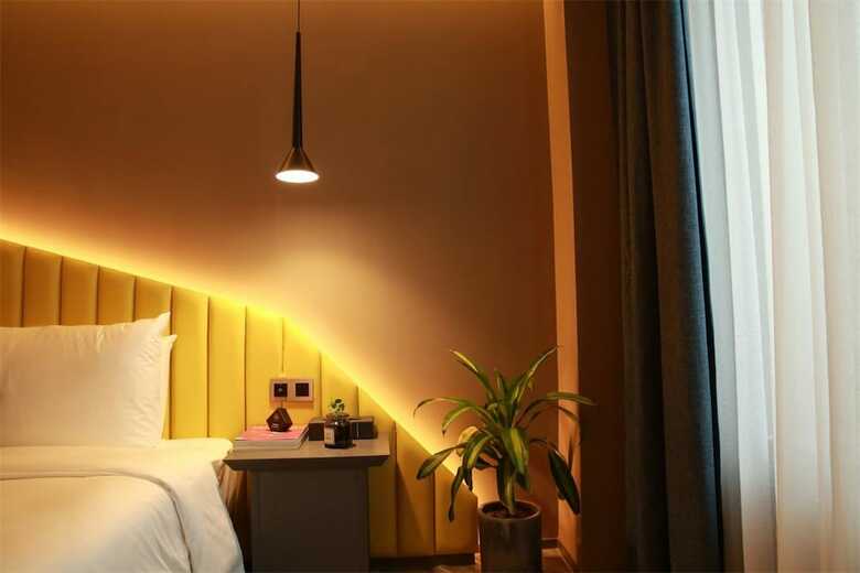 Hangzhou Vline Hotel