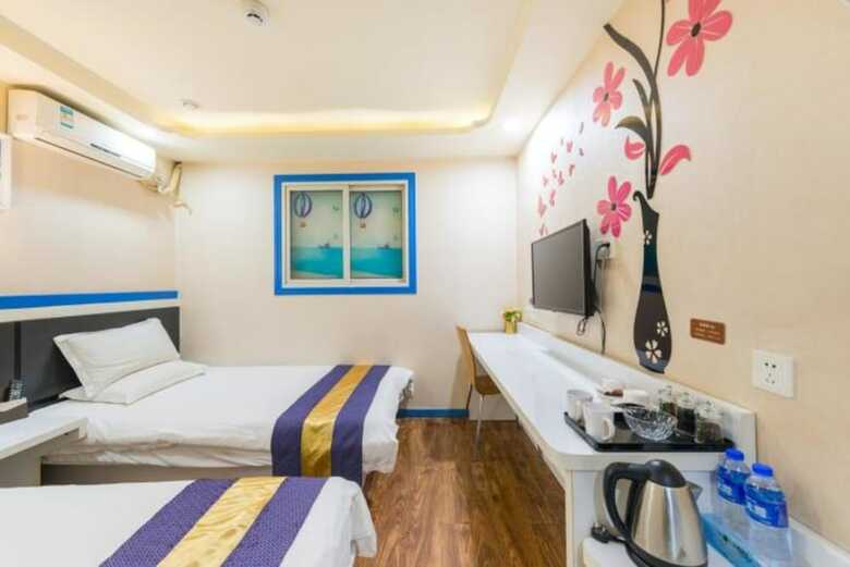 East Queen Hotel Zhong Shan Road