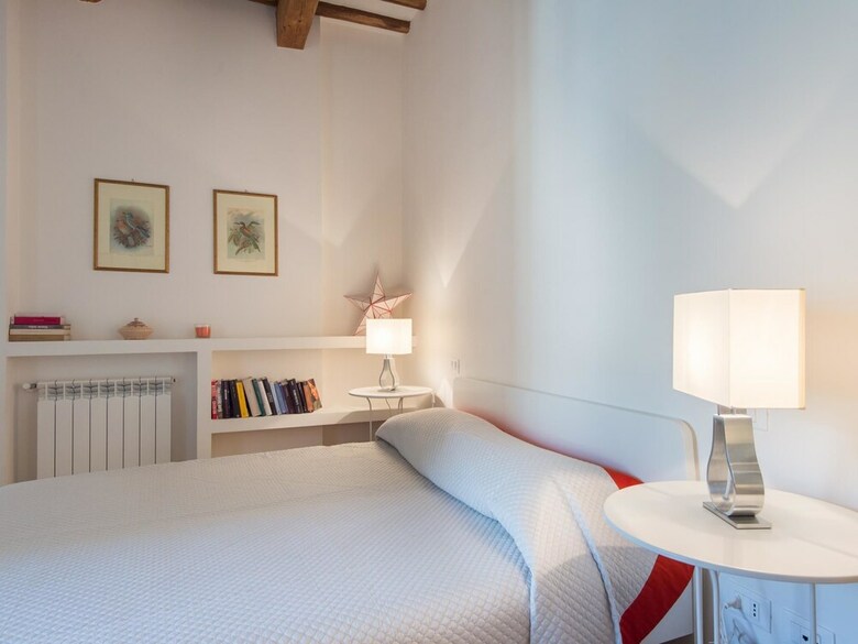Rsh Trevi Fountain Luxury Apartment