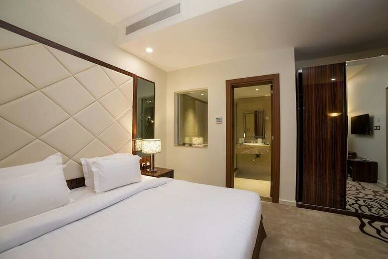 Golden Garden Almadina Hotel