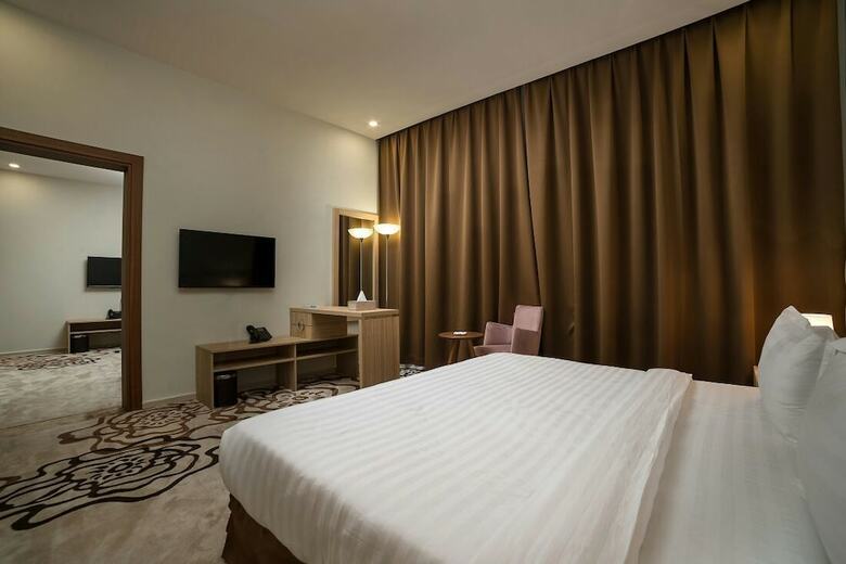 Golden Garden Almadina Hotel
