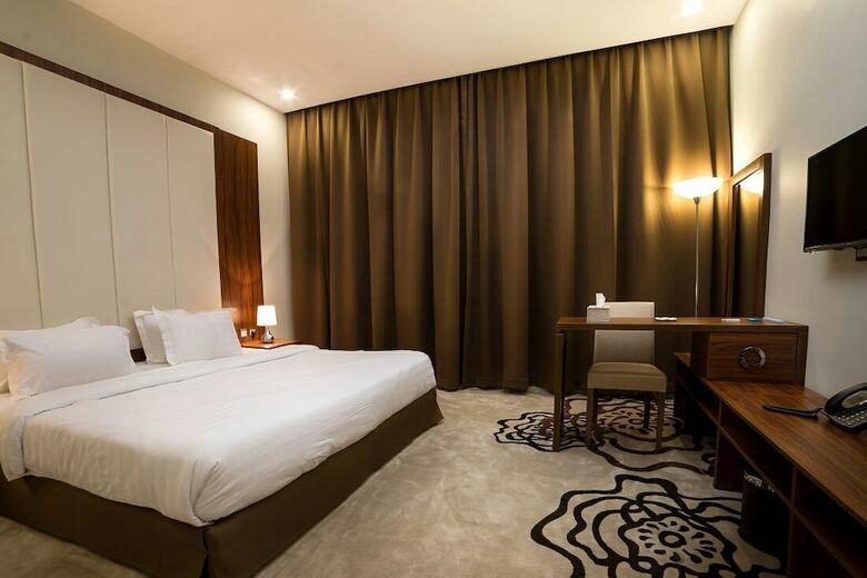 Golden Garden Almadina Hotel