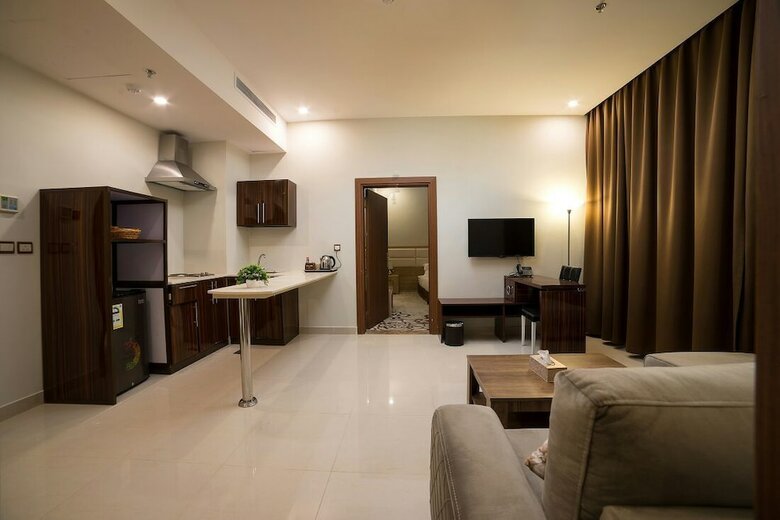Golden Garden Almadina Hotel