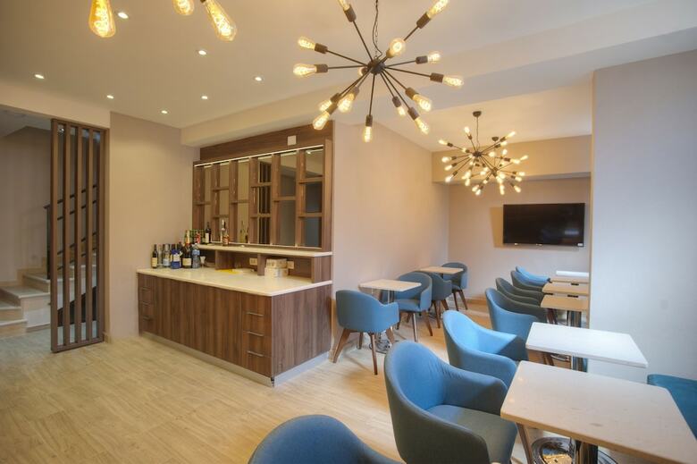 Hotel Twelve