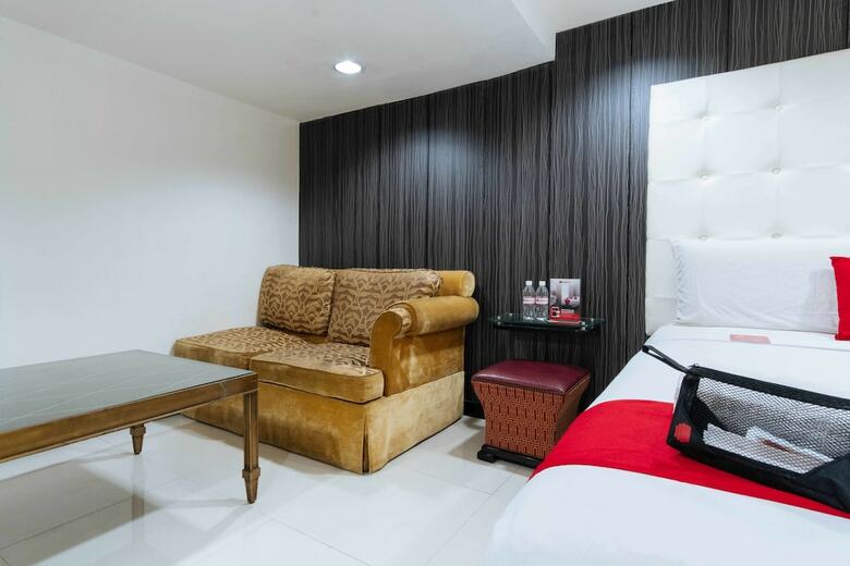 Hotel Reddoorz Plus @ V. Mapa Extension Santa Mesa