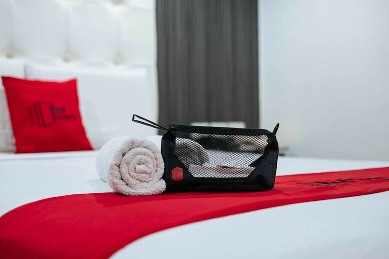 Hotel Reddoorz Plus @ V. Mapa Extension Santa Mesa