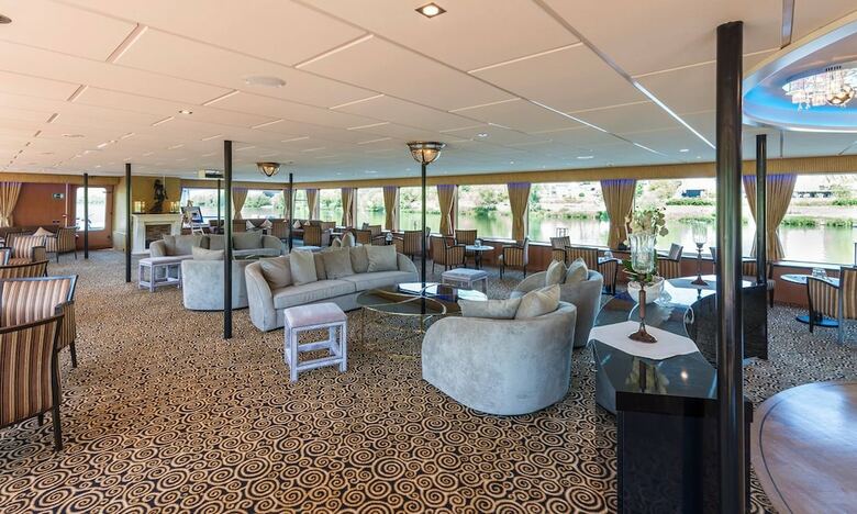 Hotel River B�r