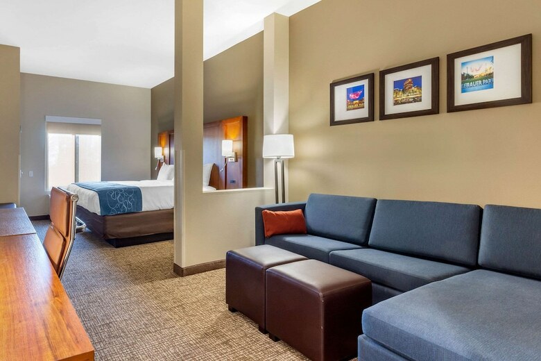 Hotel Comfort Suites