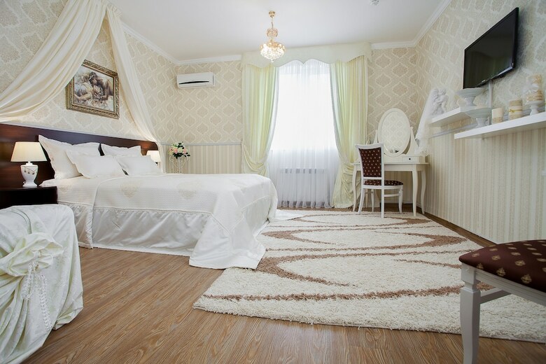 Grand Leonardo Hotel
