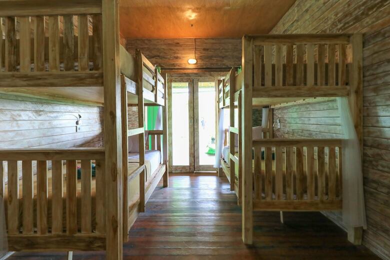 Hostal The Green Groves Hostel