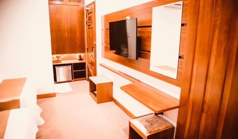 Mira Hotel