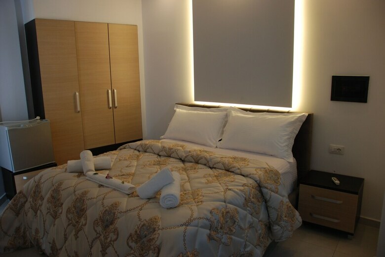 Hh Boutique Hotel
