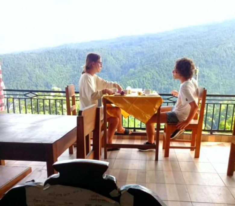 Hotel Aris Homestay And Warung Made