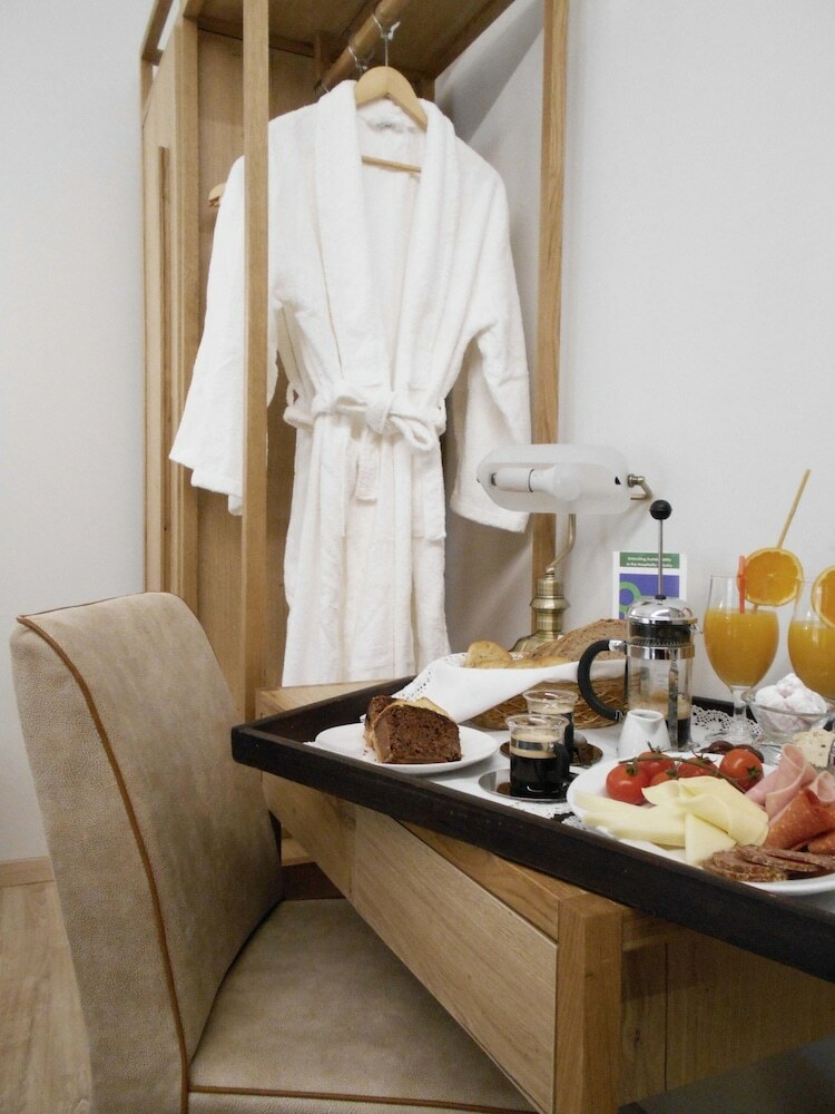Hotel Anastazia Luxury Suites & Rooms