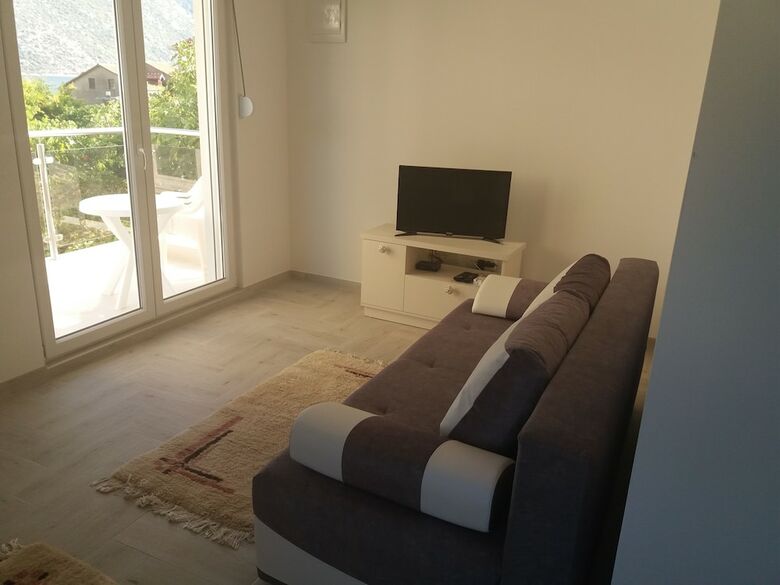 Hera Apartments