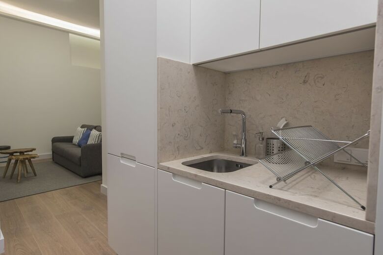 Apartamentos High Ceiling Duplex Apt Cais Do Sodre