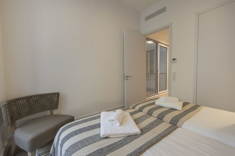 Apartamentos High Ceiling Duplex Apt Cais Do Sodre