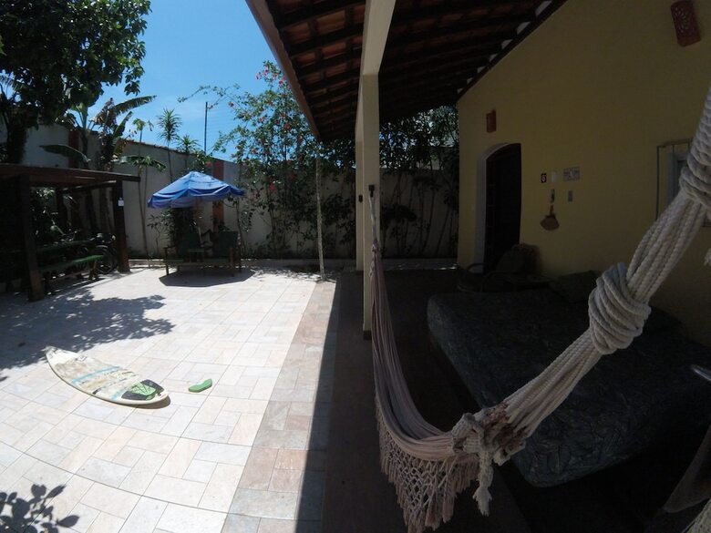 Hostal Bertioga Beach Hostel
