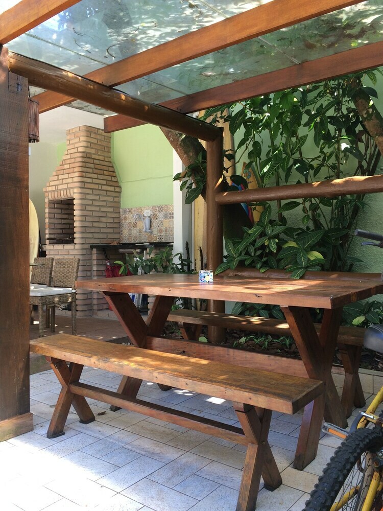 Hostal Bertioga Beach Hostel