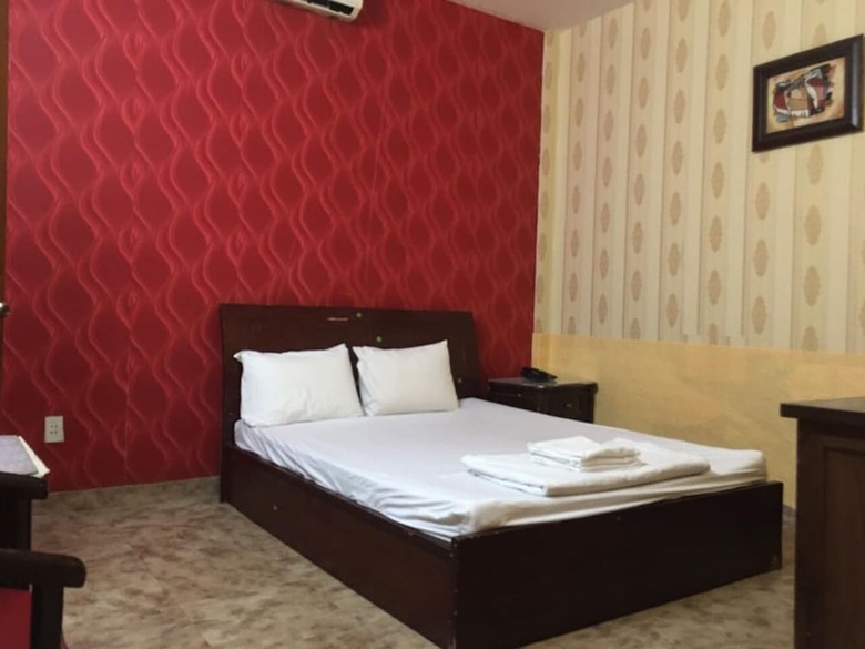 Oyo 627 Long Son Hotel