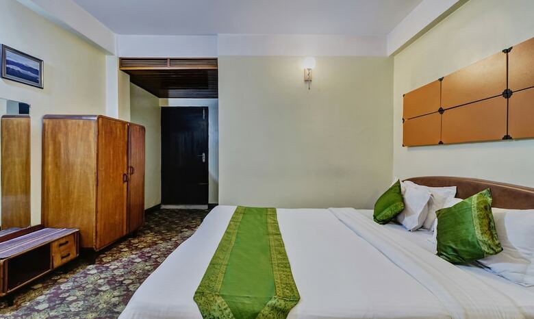 Treebo Trend Dekeling Hotel