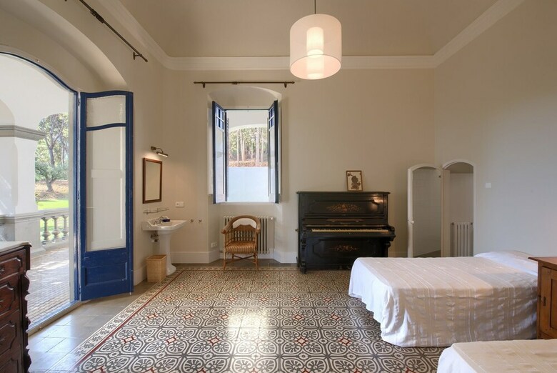 Apartamentos Ava Senia