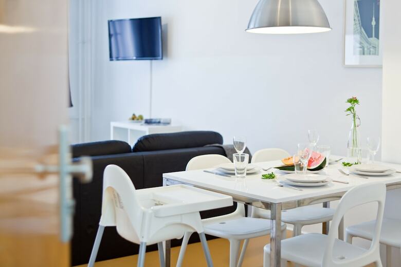 Apartments Elpilar Wedding
