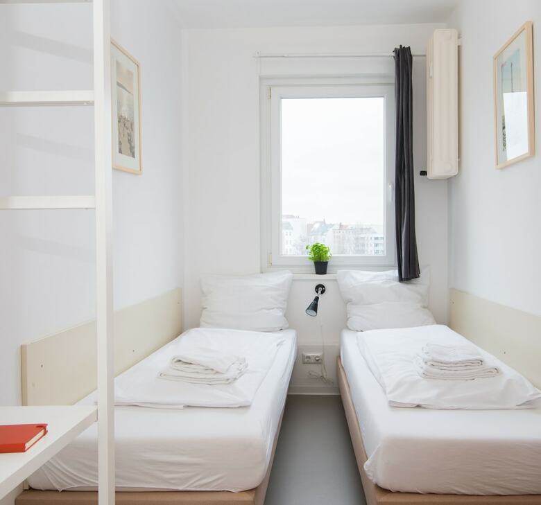 Apartments Elpilar Wedding