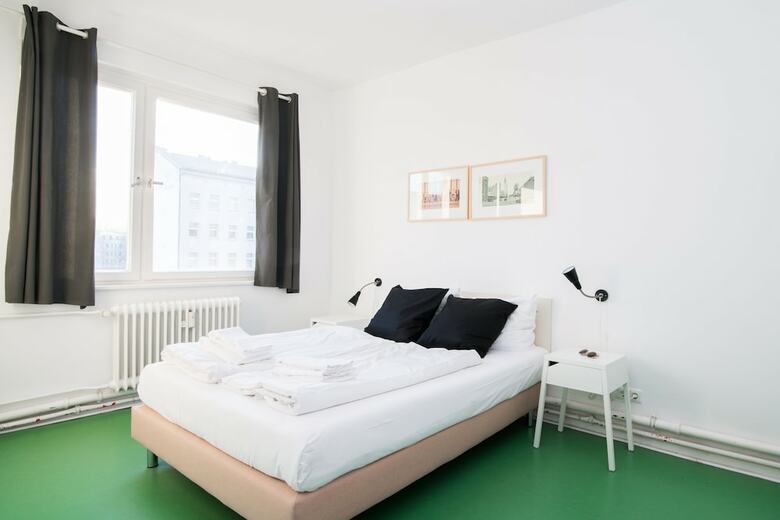 Apartments Elpilar Wedding