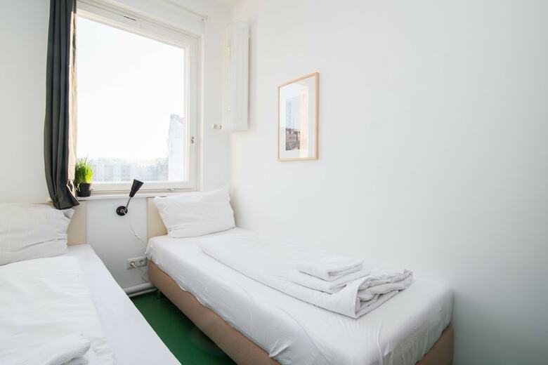 Apartments Elpilar Wedding