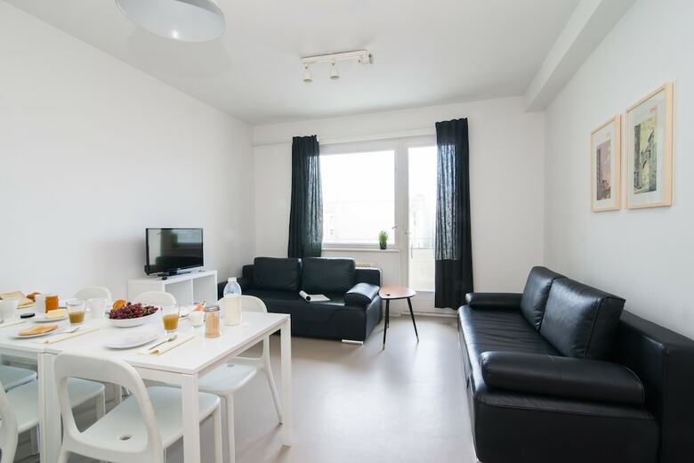 Apartments Elpilar Wedding