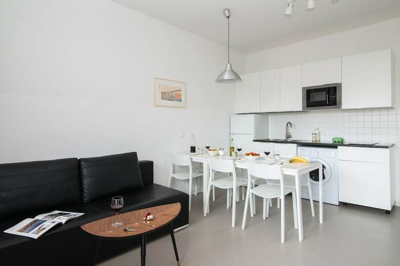 Apartments Elpilar Wedding