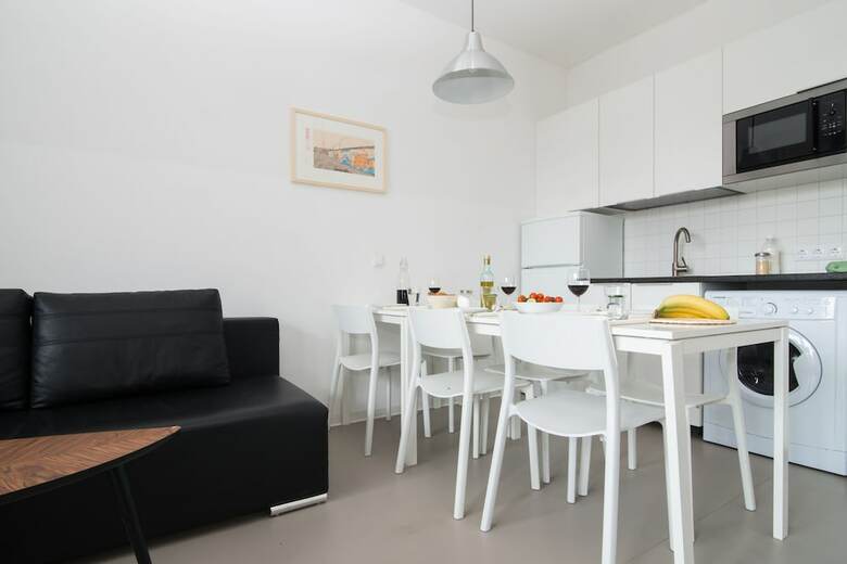Apartments Elpilar Wedding