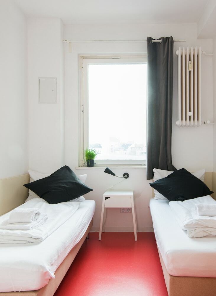 Apartments Elpilar Wedding