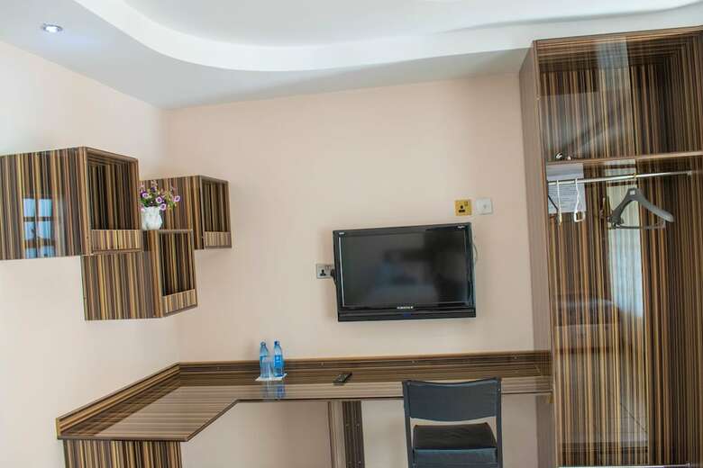 Stem Hotel