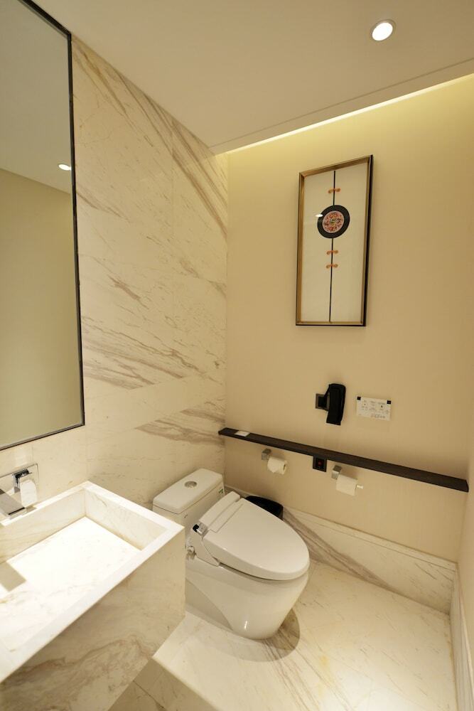 Pury Hotel