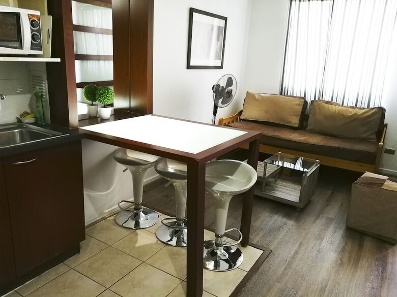 Amistar Apartments