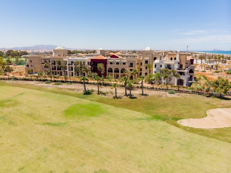 Hotel Oasis Blue Pearl