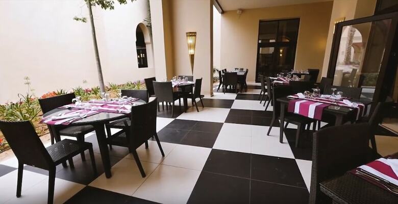 Hotel Oasis Blue Pearl