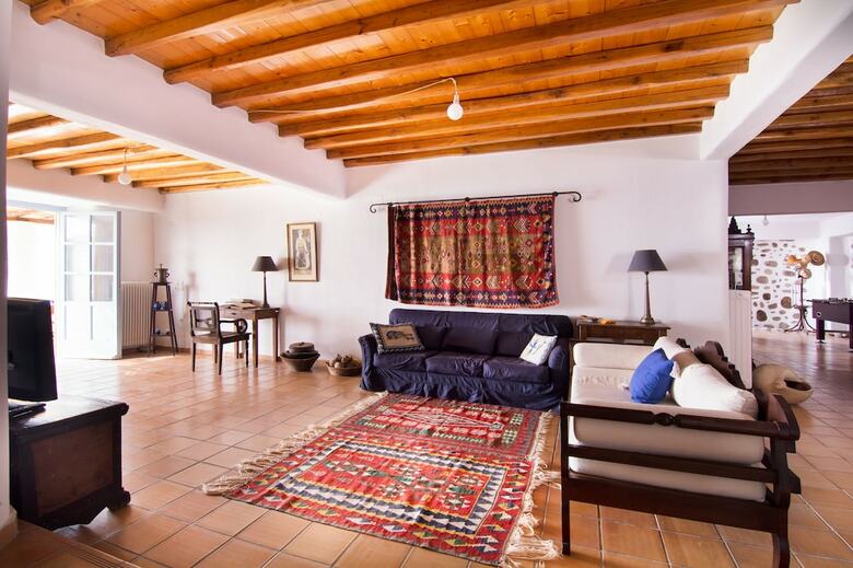 Villa Anerousses Mykonian Traditional Houses