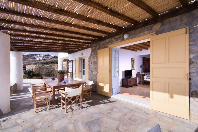 Villa Anerousses Mykonian Traditional Houses