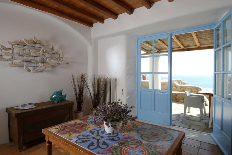 Villa Anerousses Mykonian Traditional Houses