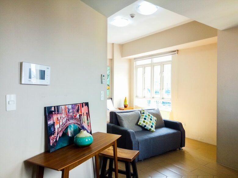 Airport T3 Newport Condotel